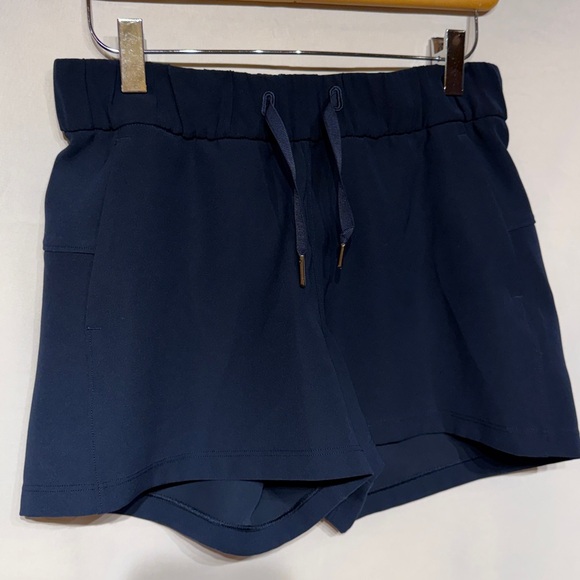 Lululemon On The Fly Short Woven 2.5” True Navy Size 4 - Picture 4 of 9